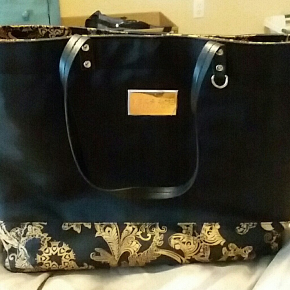 Black tote